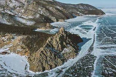 AC米兰强势登顶 意甲竞争白热化，ac米兰意甲战绩