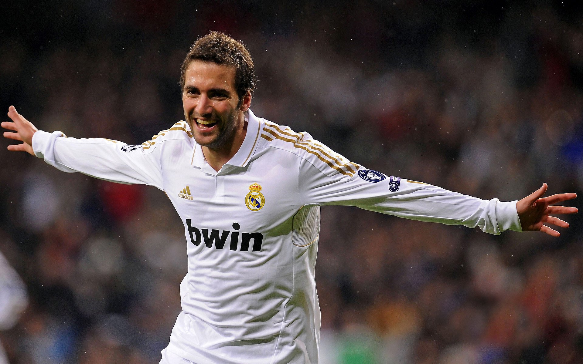 “逆境中的领袖：明星队长的坚韧精神”，明星队队长